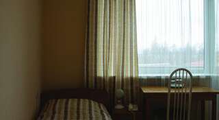 Гостиница Маски Петрозаводск Стандартный двухместный номер с 2 отдельными кроватями-11